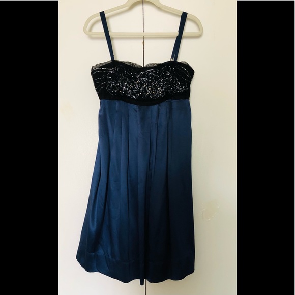 BCBGMaxAzria 100% Silk Dress 10🌟Straps Beaded PArty formal gorgeously - Picture 11 of 14